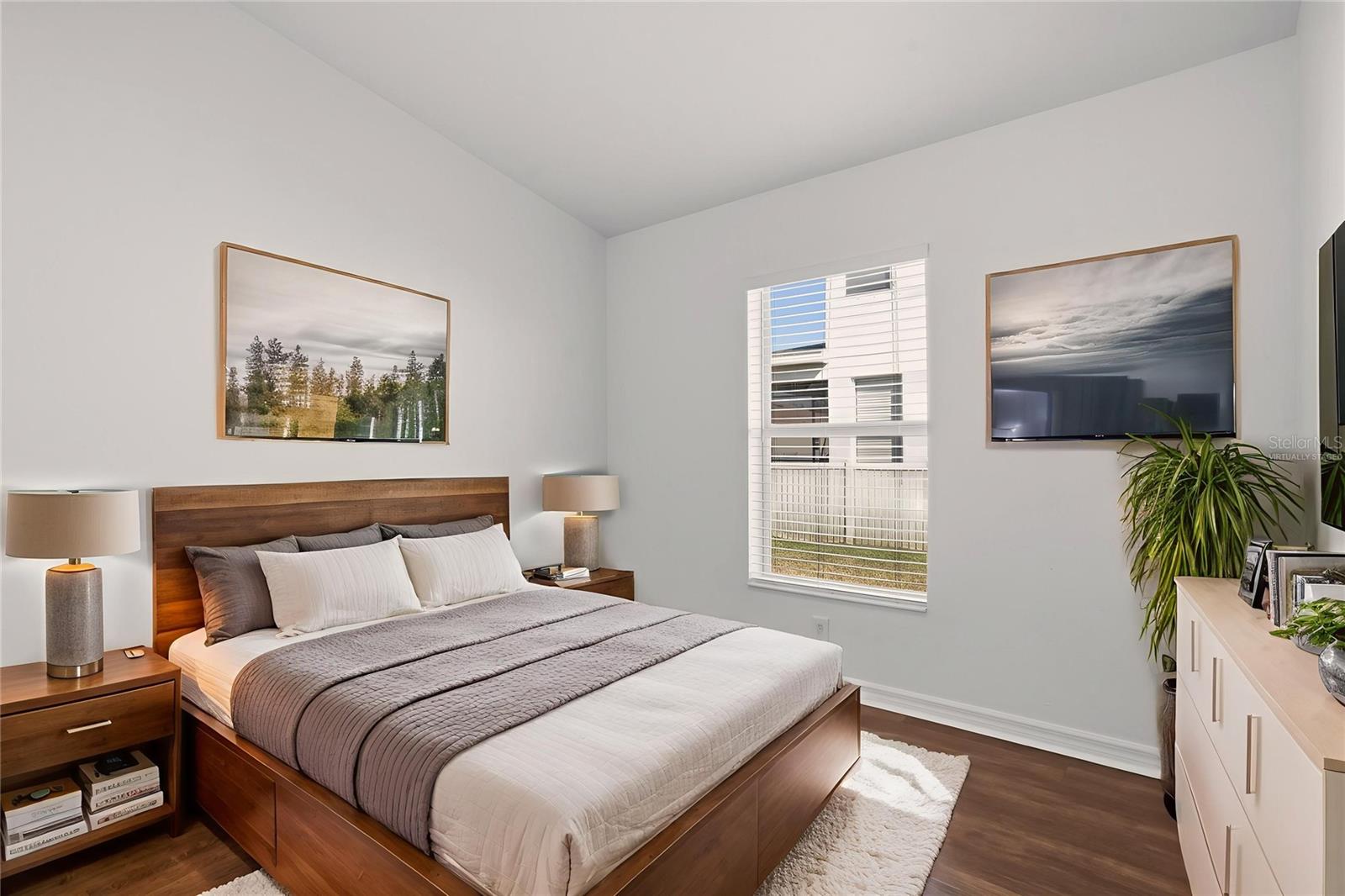 CRYSTAL LAKES - Residential