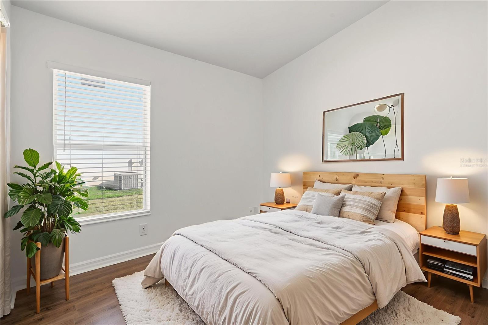 CRYSTAL LAKES - Residential