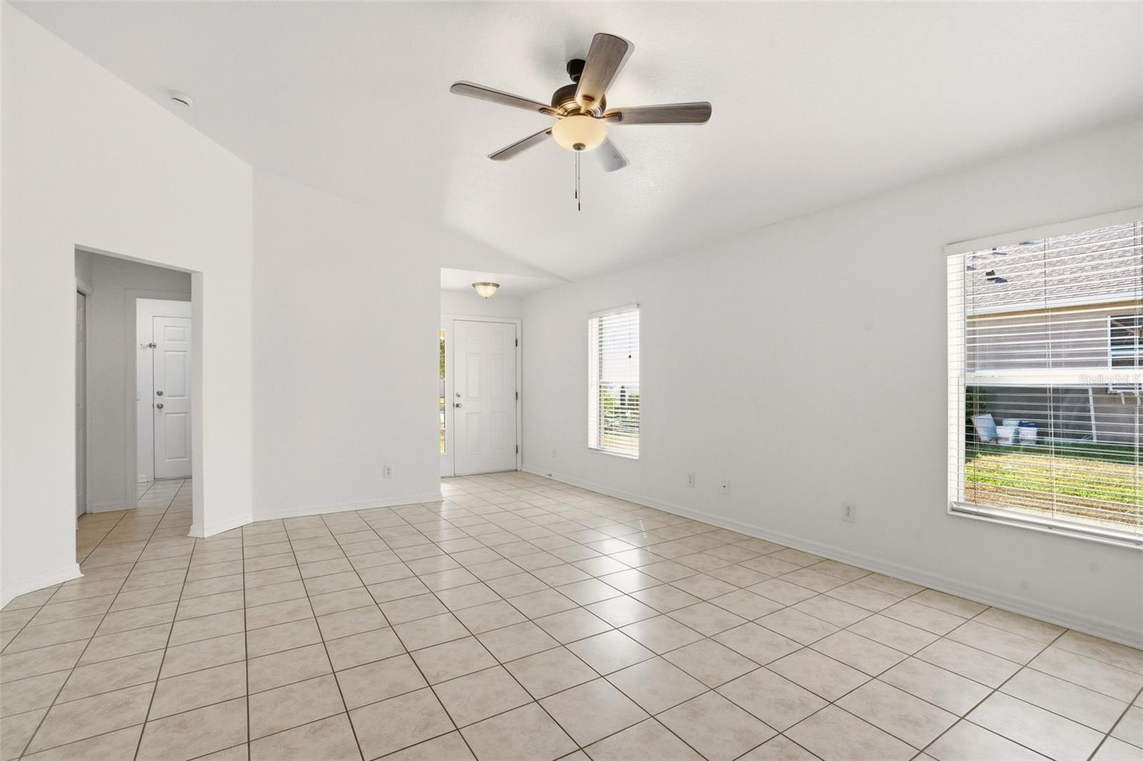 CRYSTAL LAKES - Residential