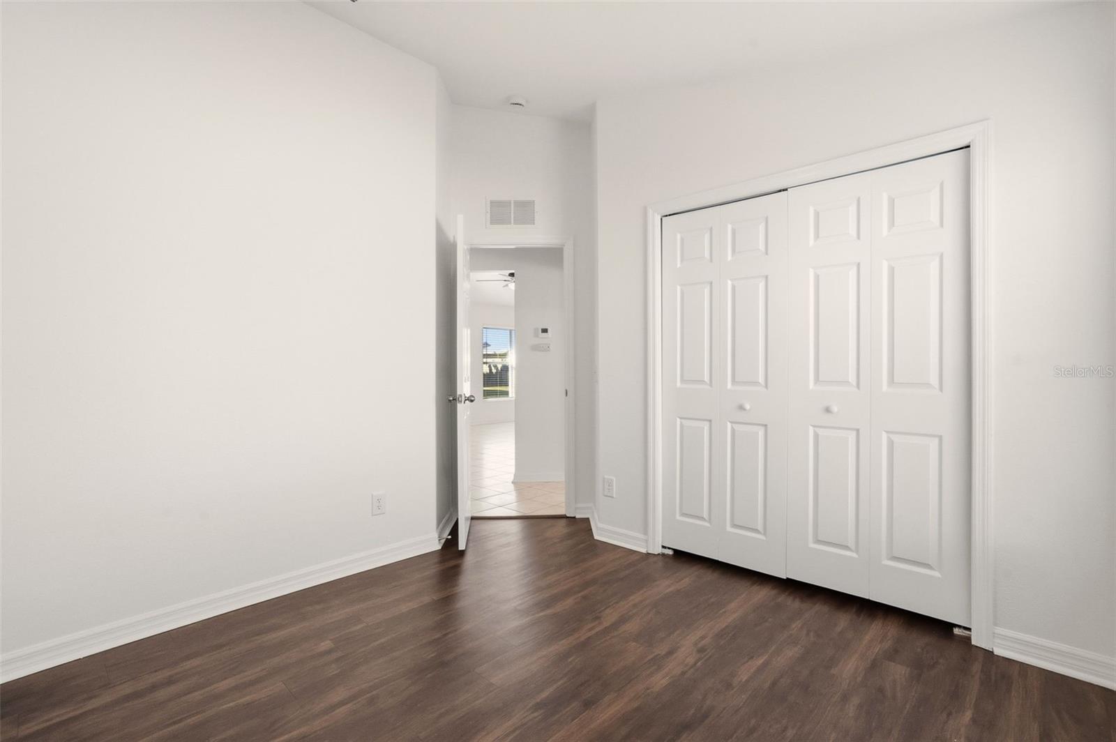 CRYSTAL LAKES - Residential