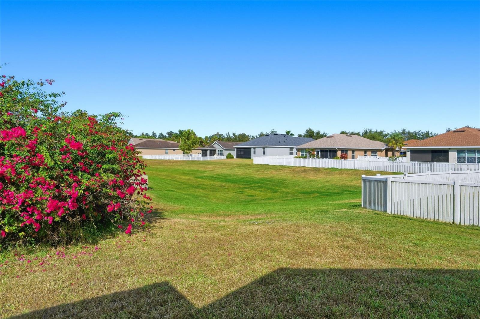 CRYSTAL LAKES - Residential