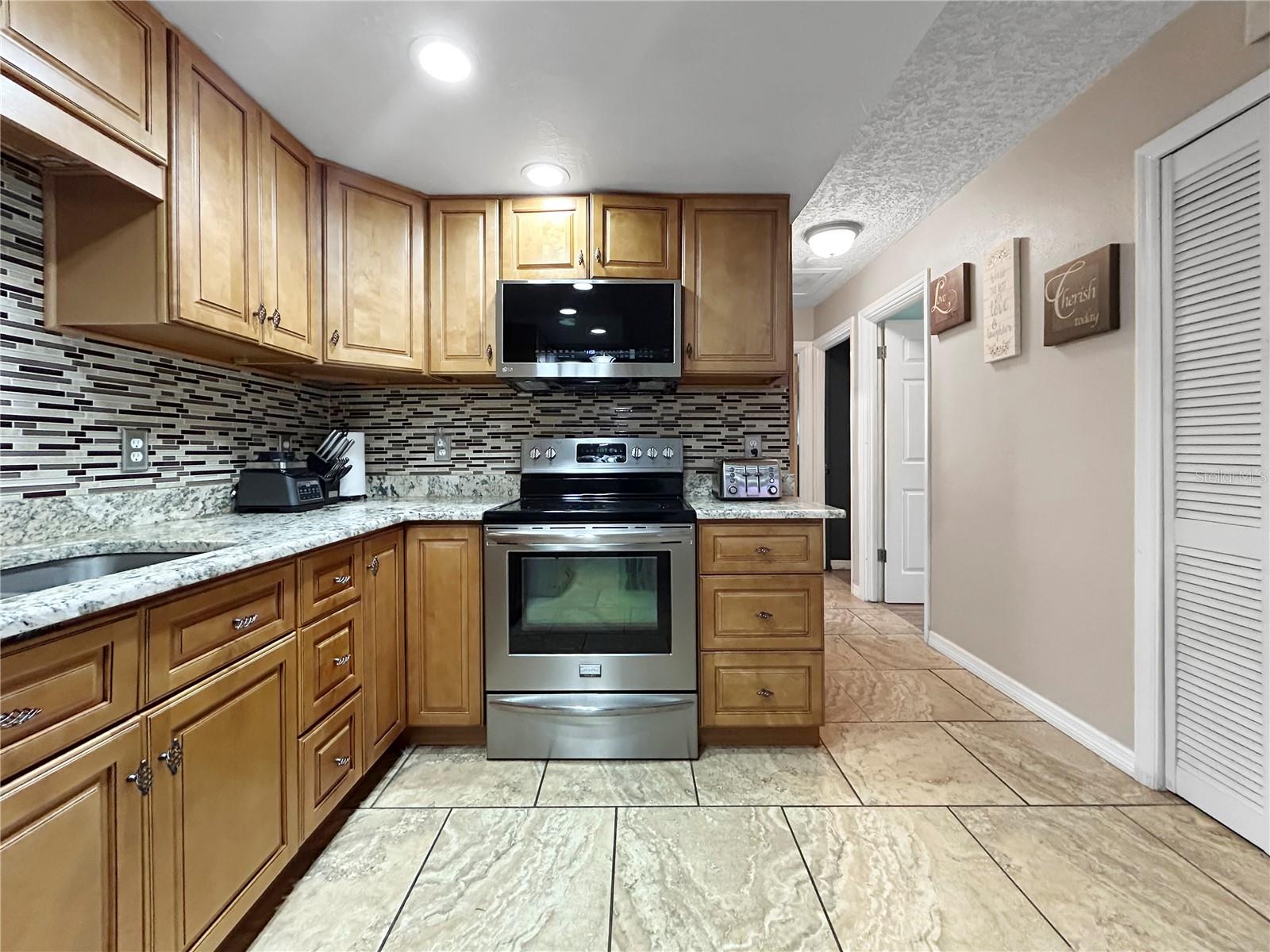 BAYSHORE GARDENS - Residential