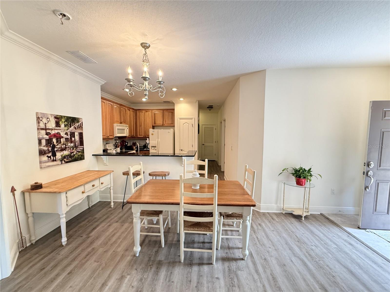 25 RIVERVIEW BEND N 111