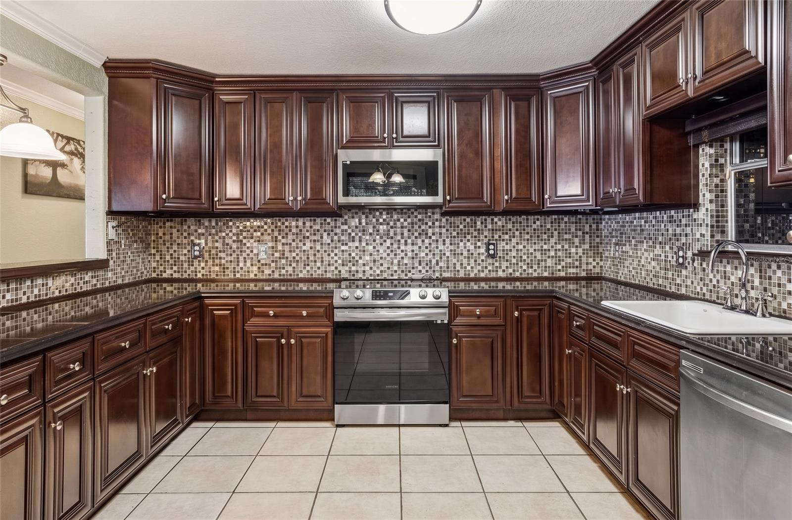 3105 GORDON COURT