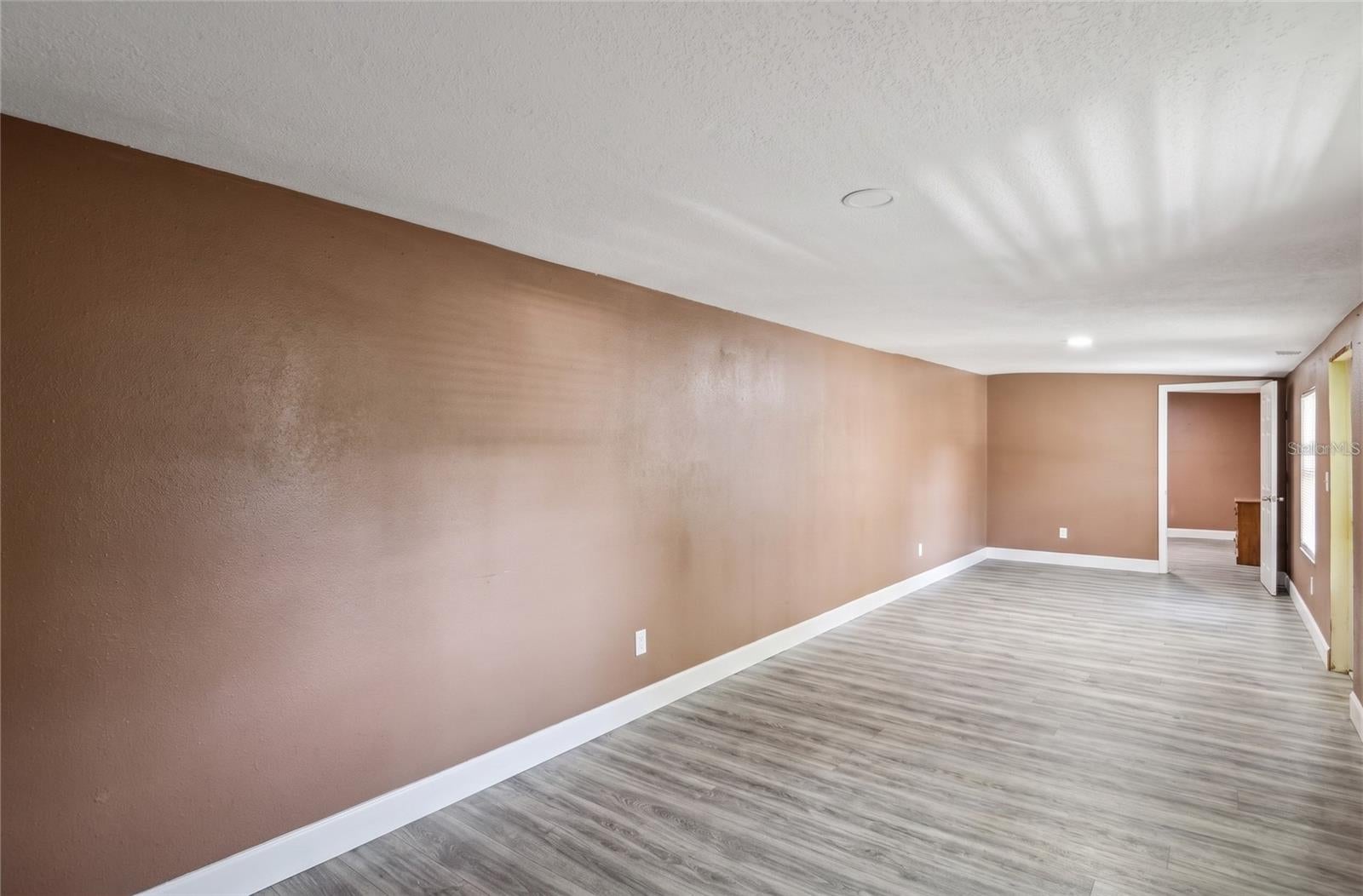 3105 GORDON COURT