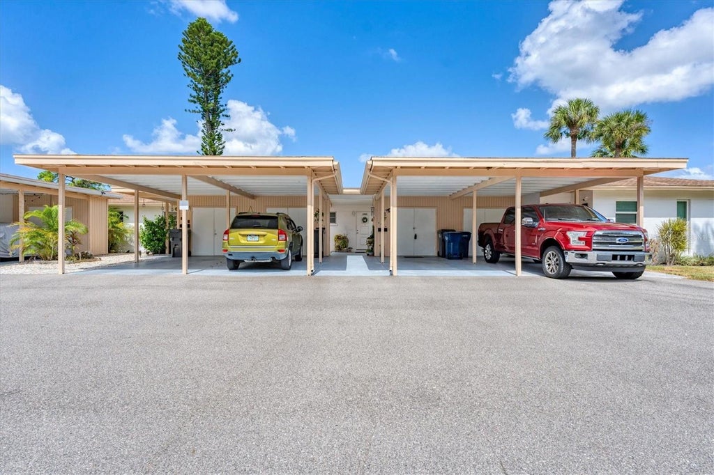 Photo of 2905 51st Avenue W, Bradenton, FL 34207 (MLS # A4709520)