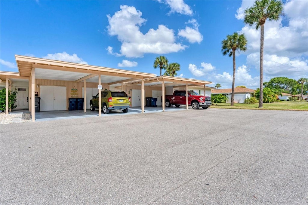 Photo of 2905 51st Avenue W, Bradenton, FL 34207 (MLS # A4709520)