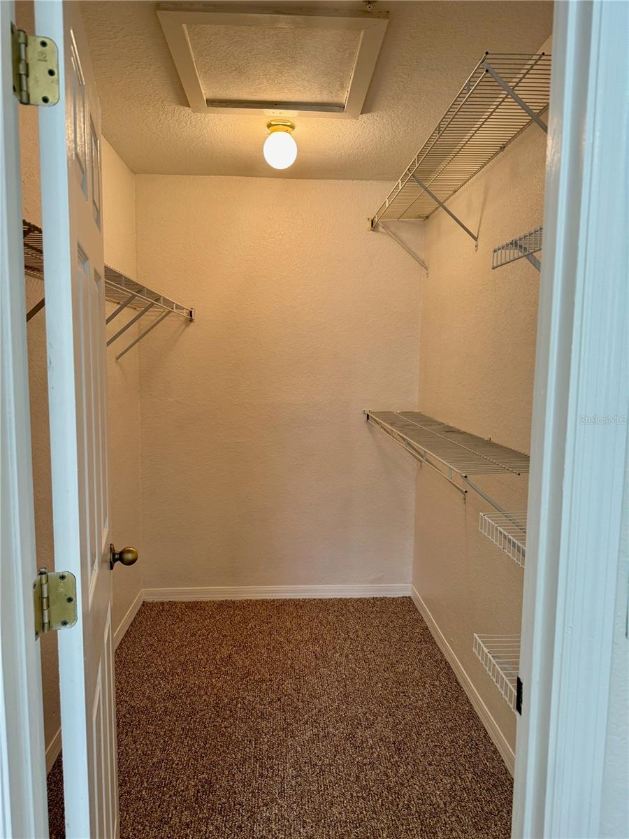 CRESCENT PLACE AT LAKE LOTUS CONDO - Residential