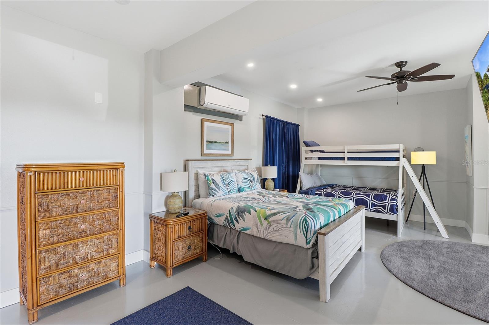 WOODS N WATER UNREC SUB - Residential