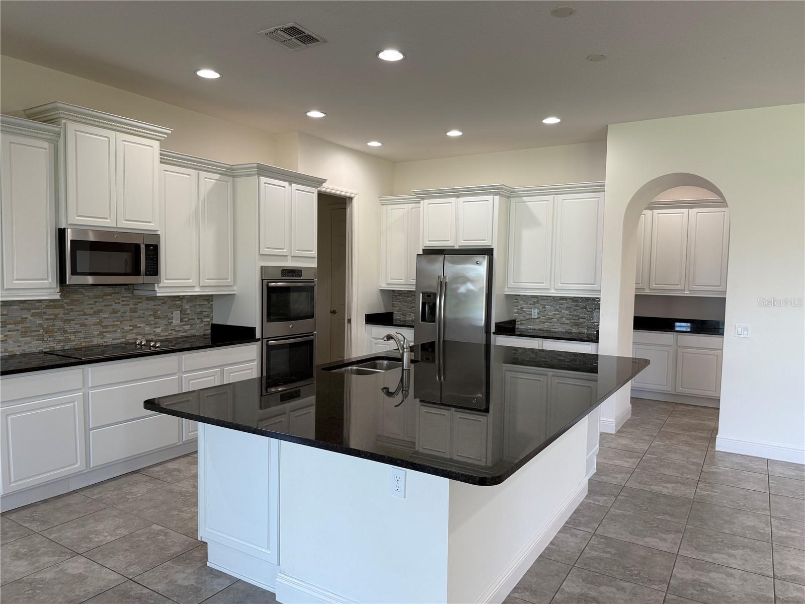 BELLALAGO PH 6H & 6I - Residential