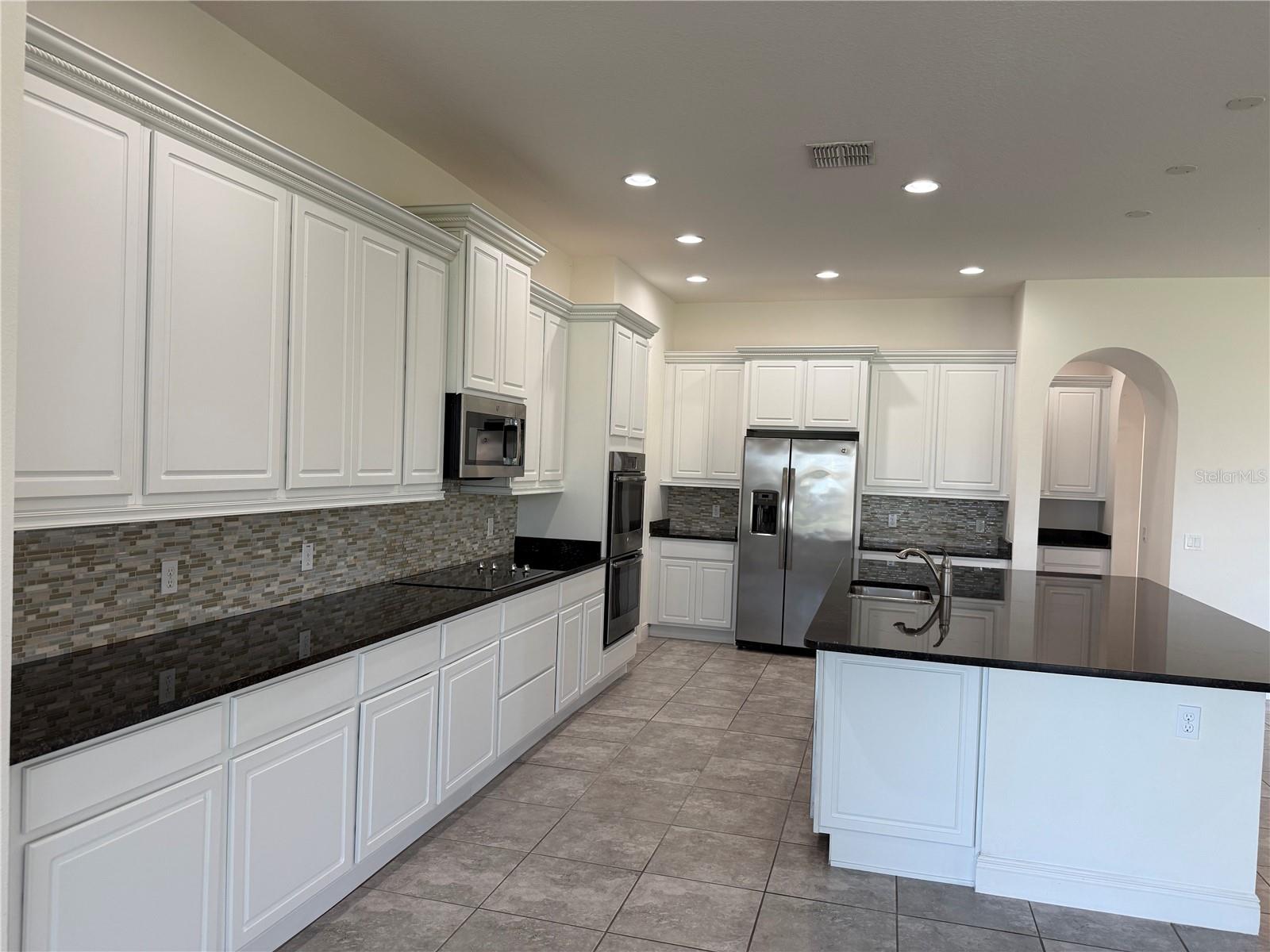 BELLALAGO PH 6H & 6I - Residential