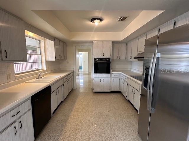 1046 CHINABERRY ROAD