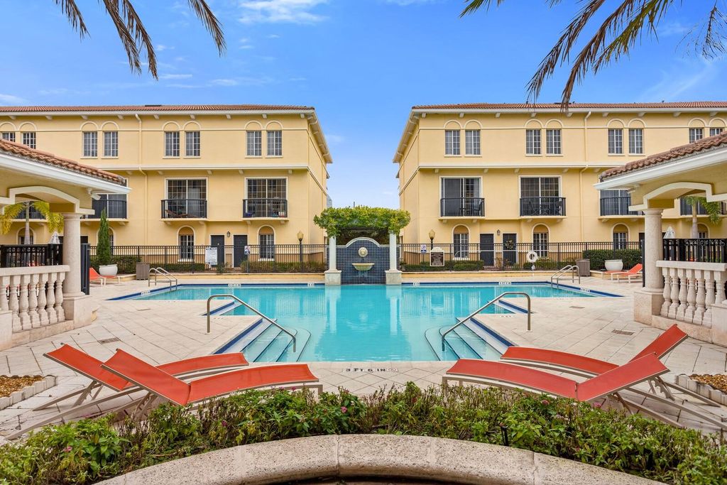 Photo of 5246 Hampton Beach Place, Tampa, FL 33609 (MLS # TB8456342)