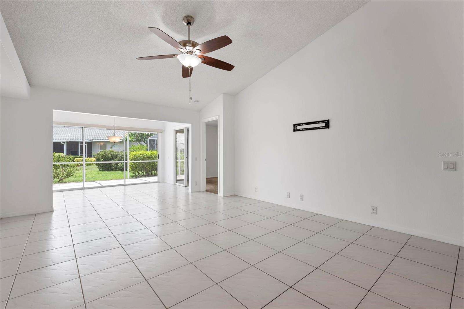 CRESTWOOD VILLAGE OF SARA 2 - Residential