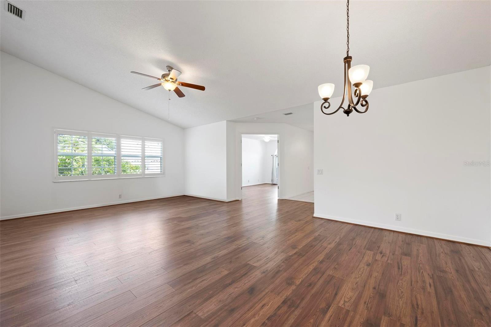 CRESTWOOD VILLAGE OF SARA 2 - Residential