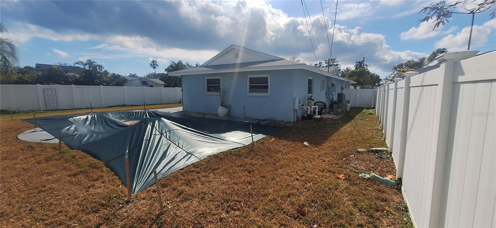 6019 VENETIAN BOULEVARD NE