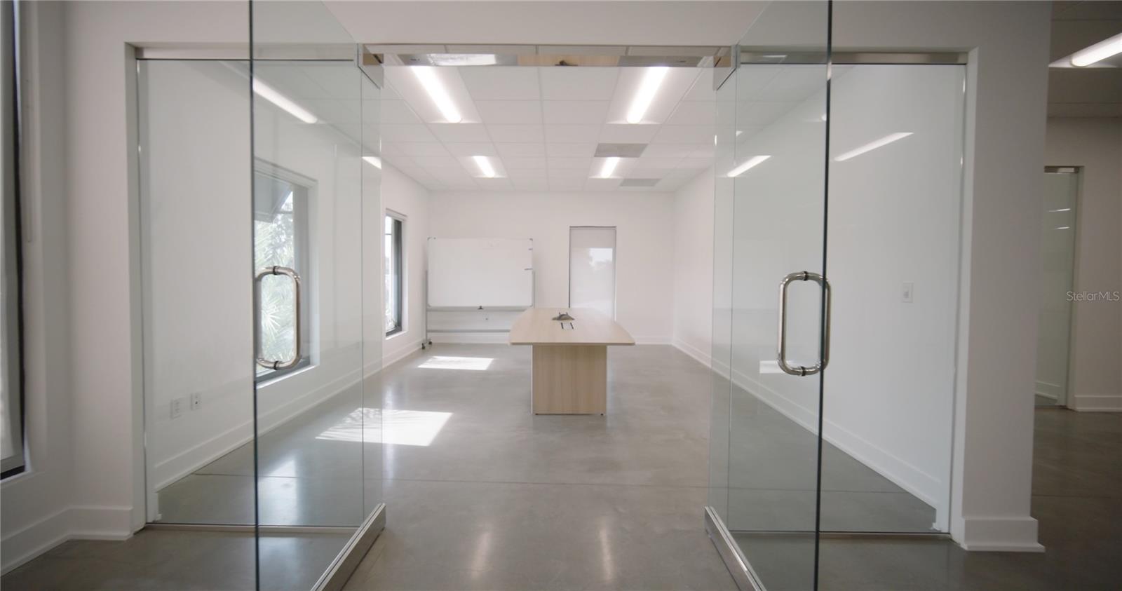 BELVEDERE PARK - Commercial Sale