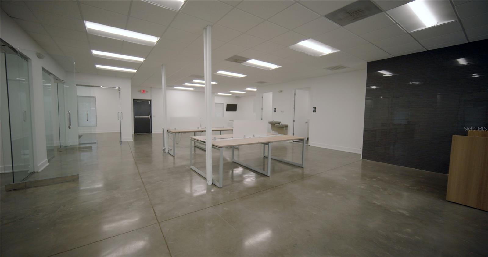 BELVEDERE PARK - Commercial Sale