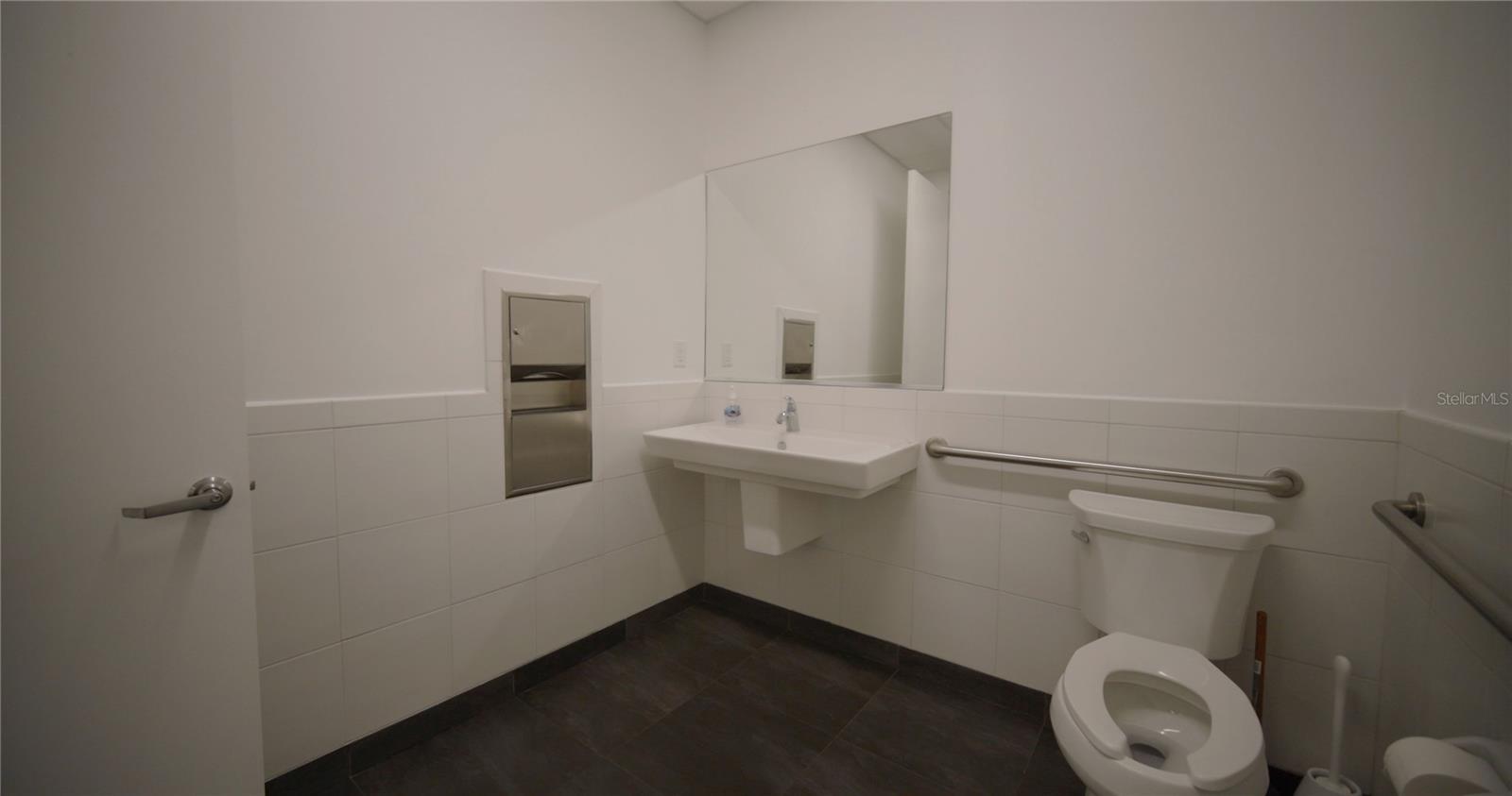 BELVEDERE PARK - Commercial Sale