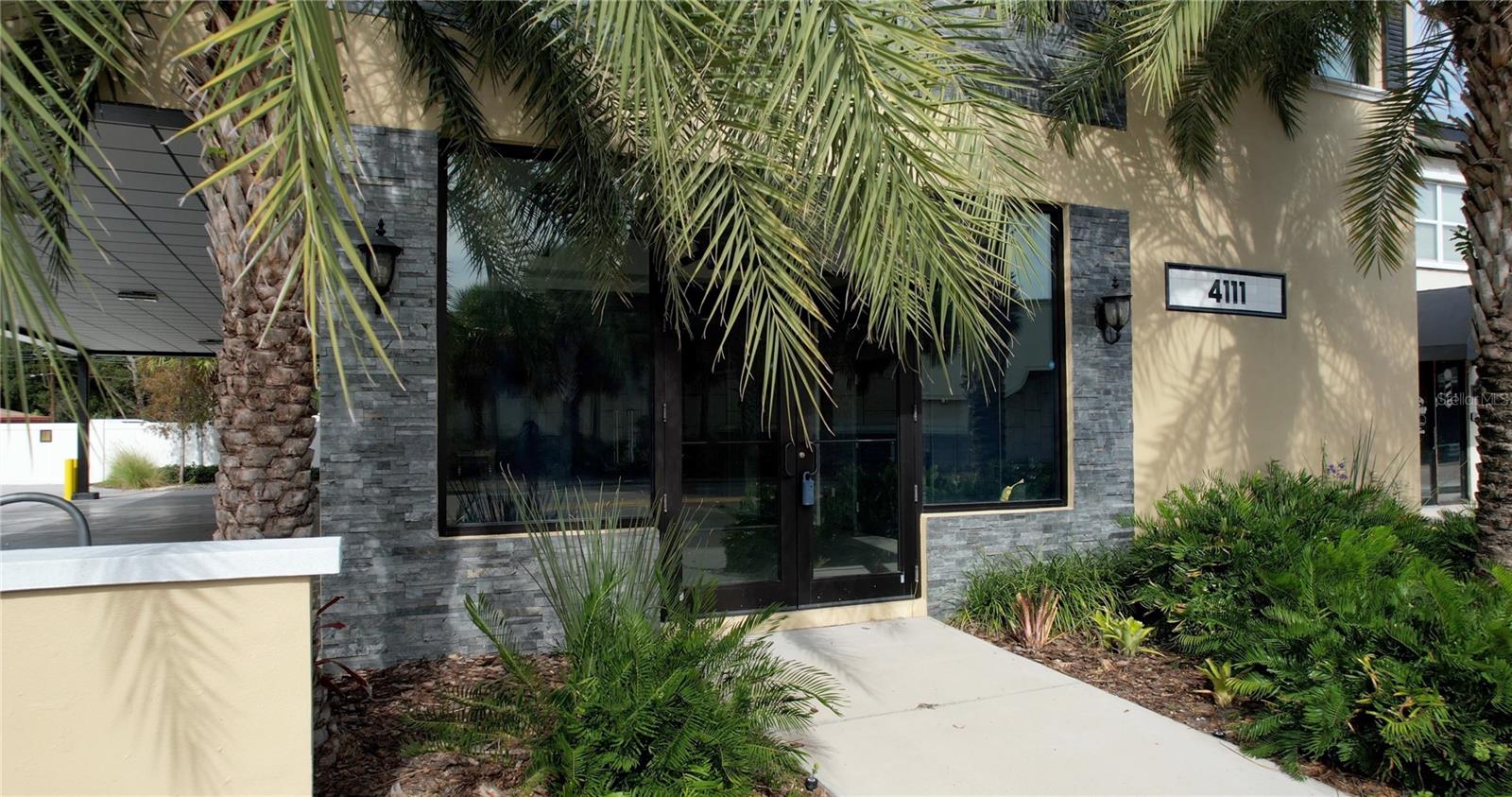 BELVEDERE PARK - Commercial Sale