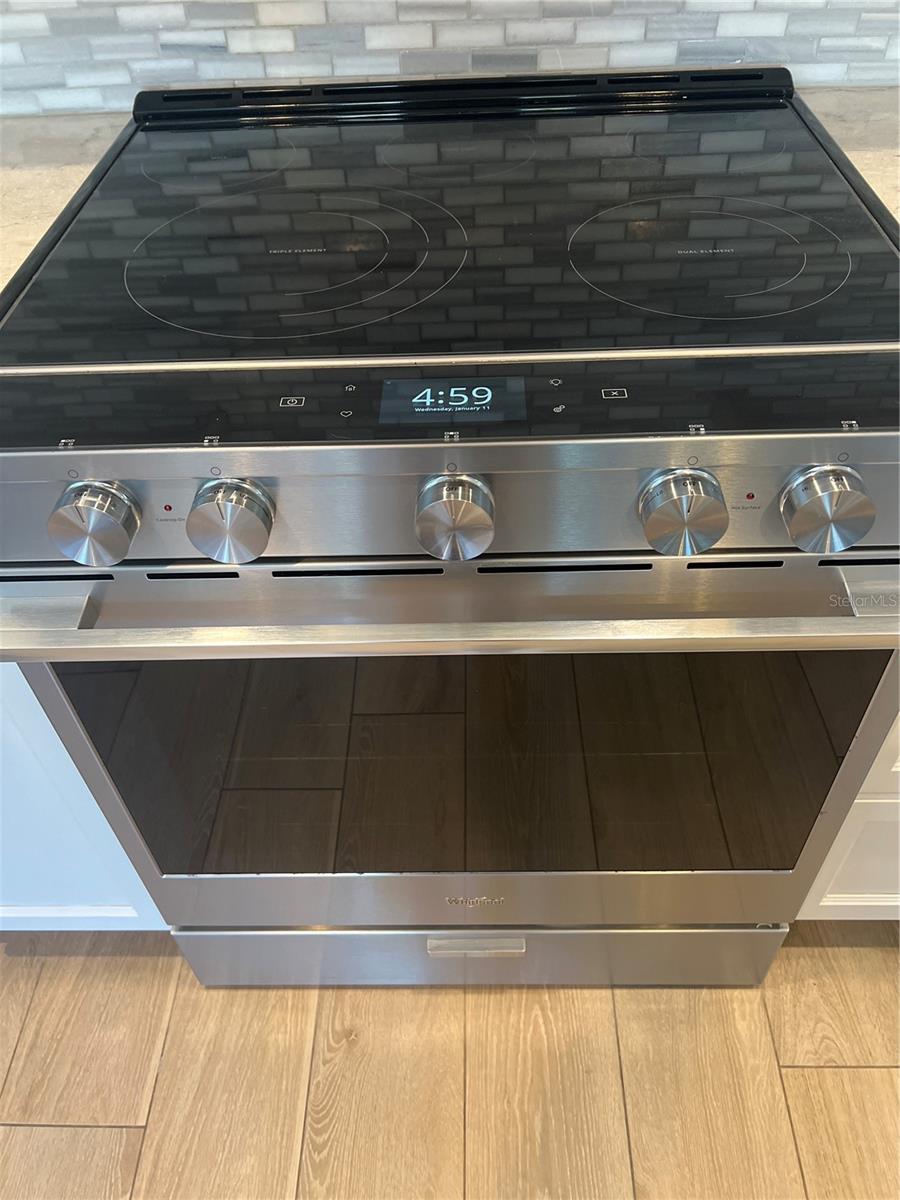 PLANTATION ESTATES UNIT 31 - Residential Lease