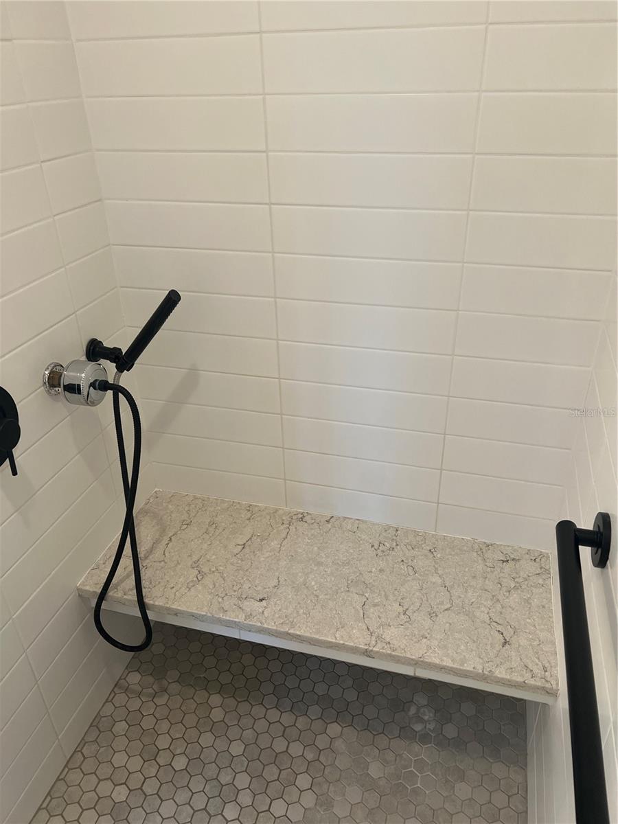 PLANTATION ESTATES UNIT 31 - Residential Lease