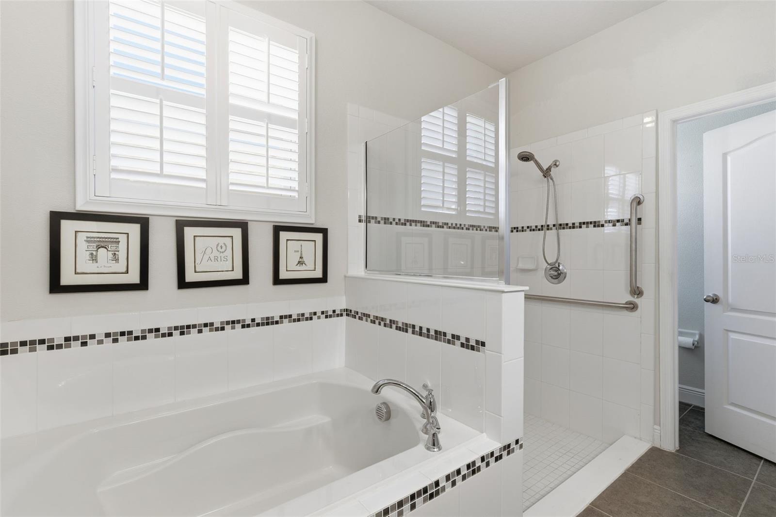 VICTORIA TRLS NORTHWEST 7 PH 2 - Residential