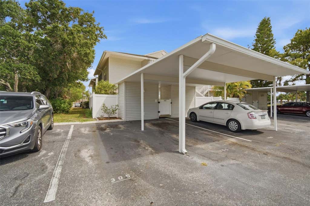Photo of 8350 Savannah Trace Circle #305, Tampa, FL 33615 (MLS # TB8534000)