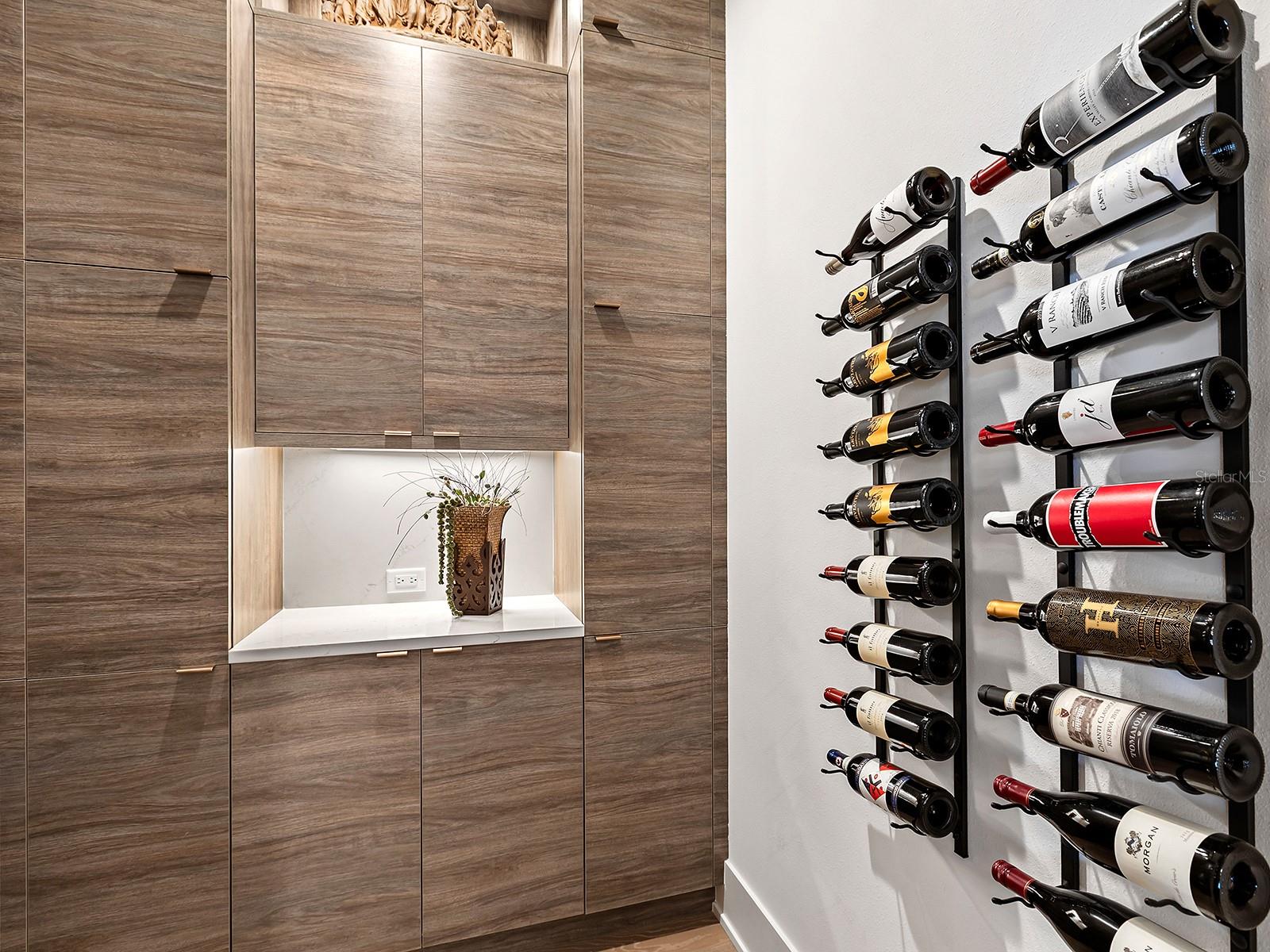 LAKEHOUSE COVE/WATERSIDE PH 5 - Residential