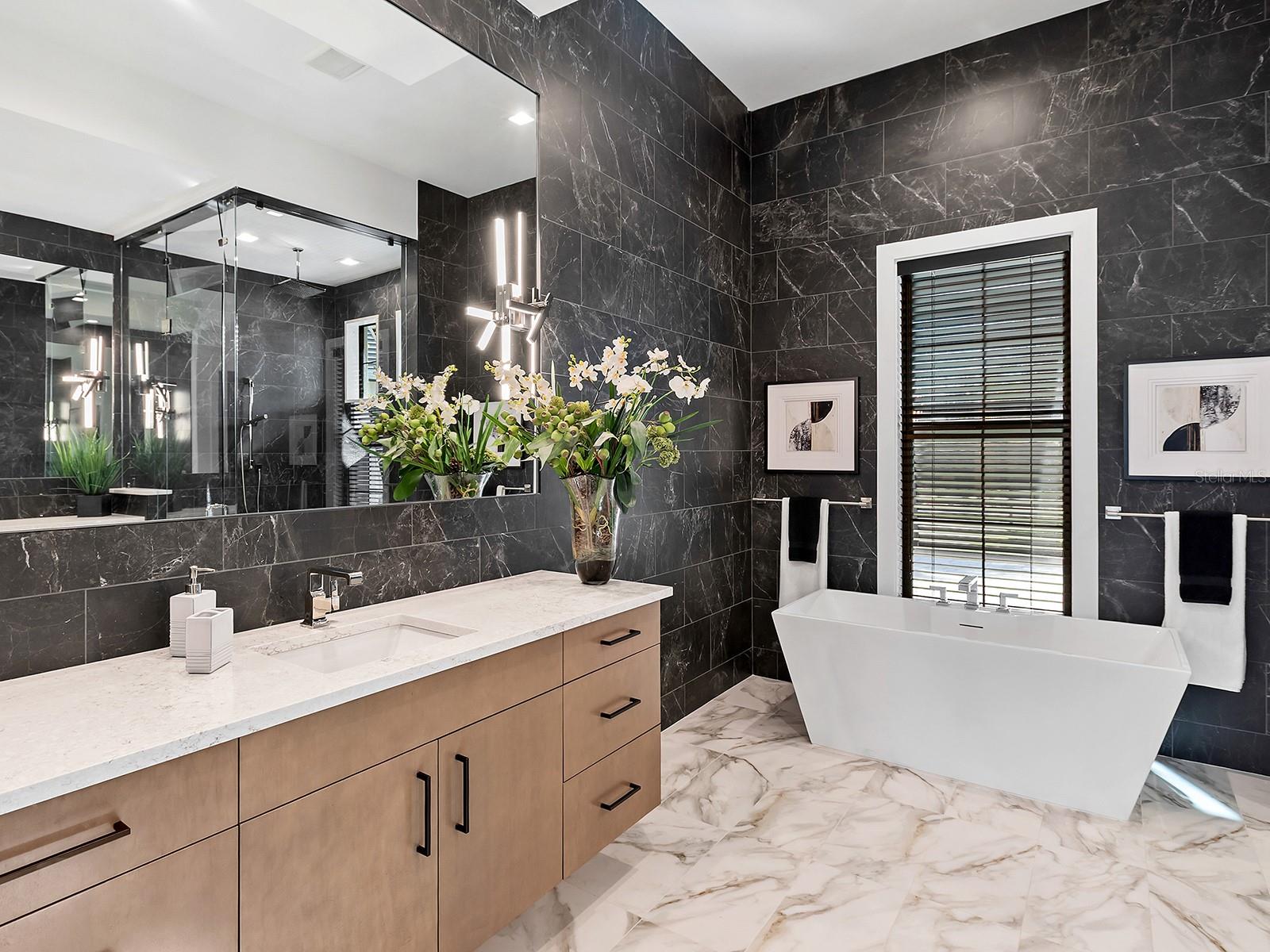 LAKEHOUSE COVE/WATERSIDE PH 5 - Residential