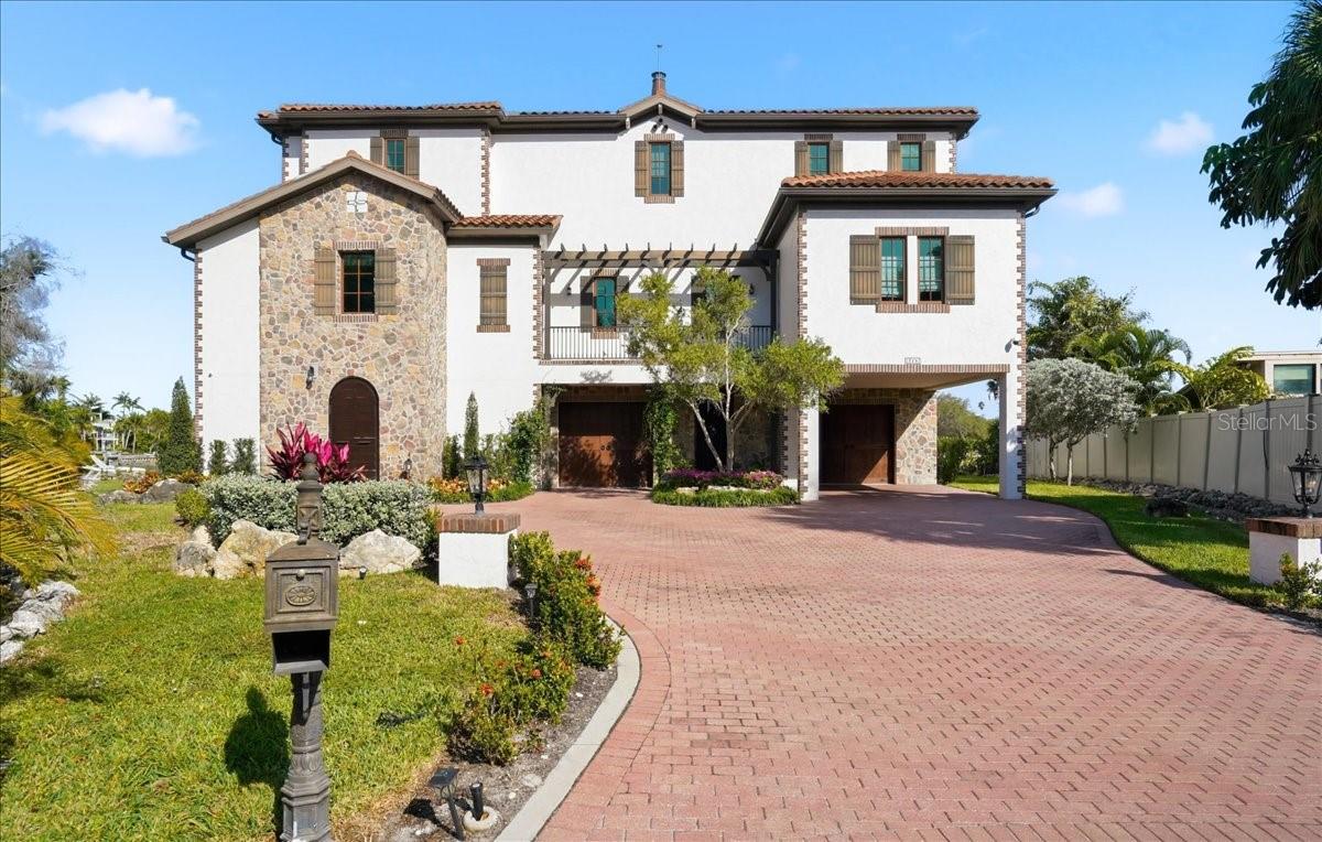 315 S SHORE DRIVE, SARASOTA, FL, 34234 3 315 S SHORE DRIVE