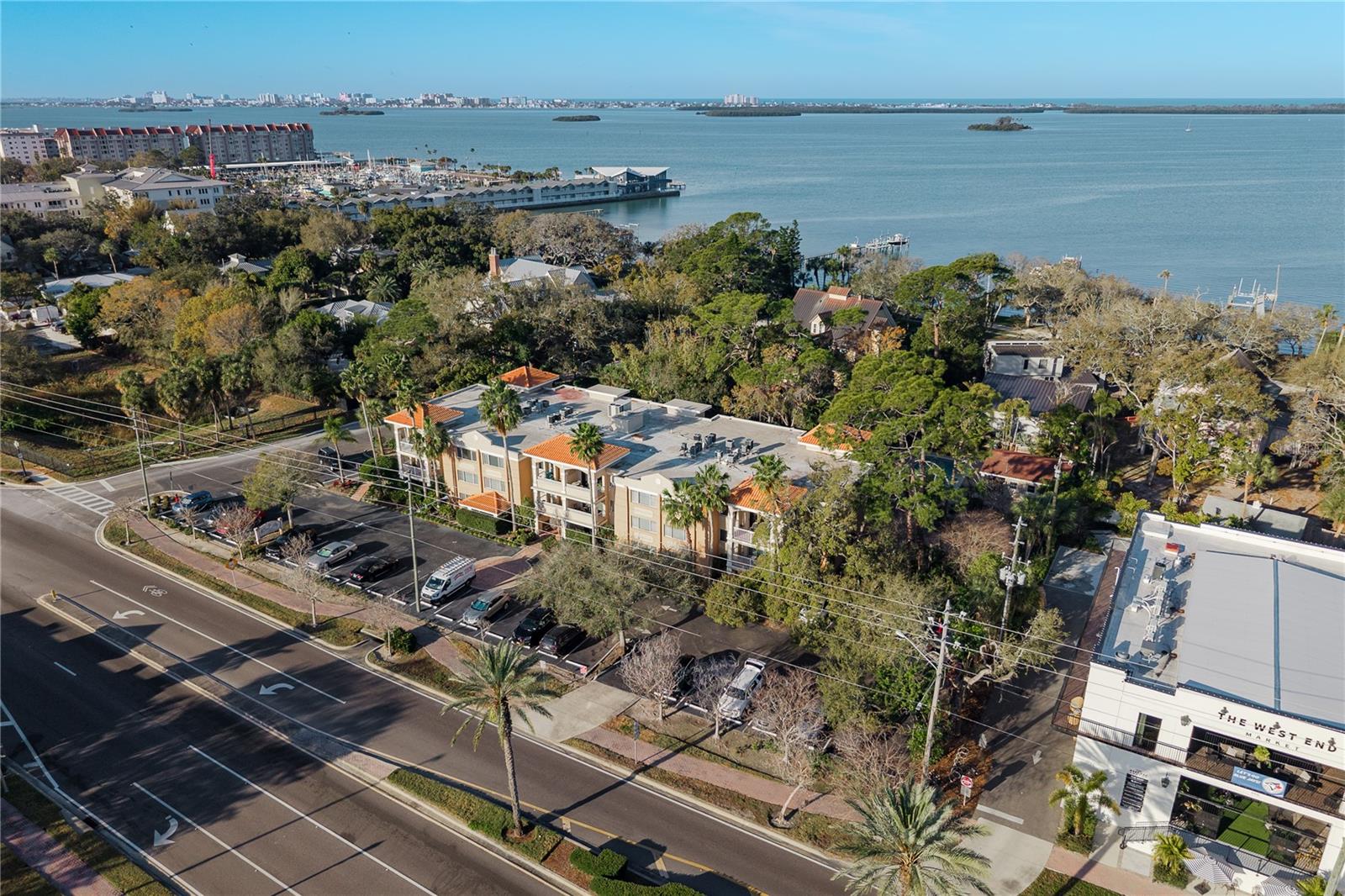 NINE FIFTY BROADWAY CONDO - Residential