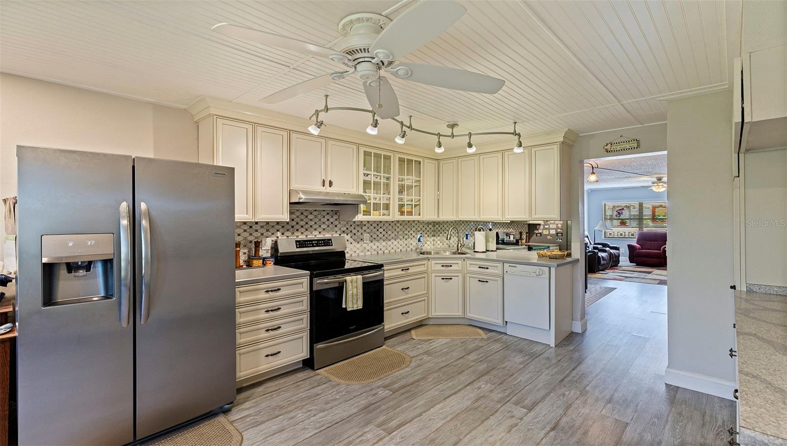 WINSTON PARK NORTHEAST - Residential