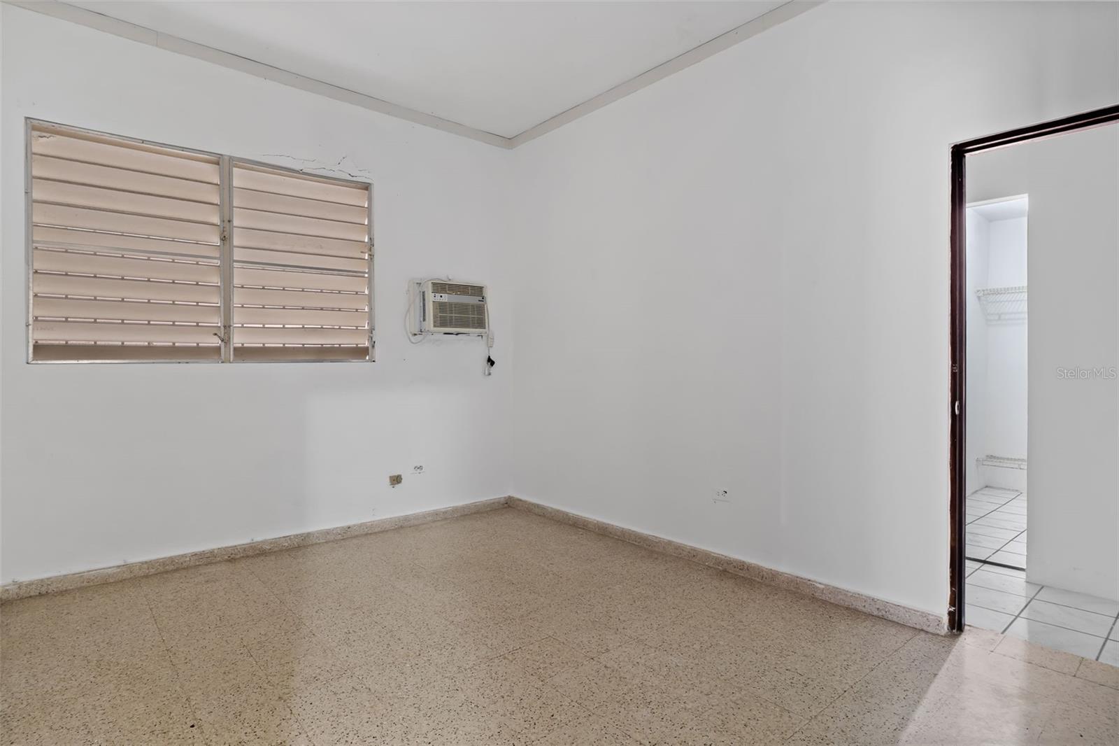 OCEAN PARK - Residential Income