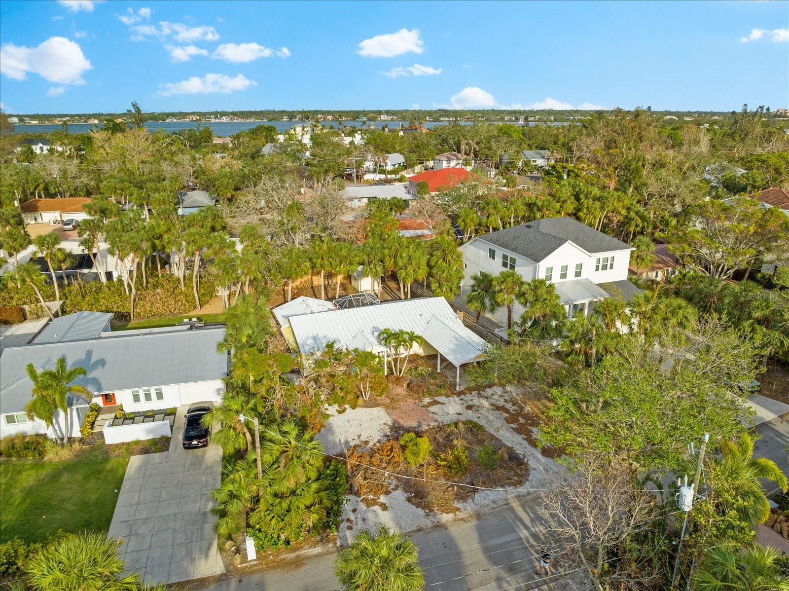 SIESTA BEACH - Residential