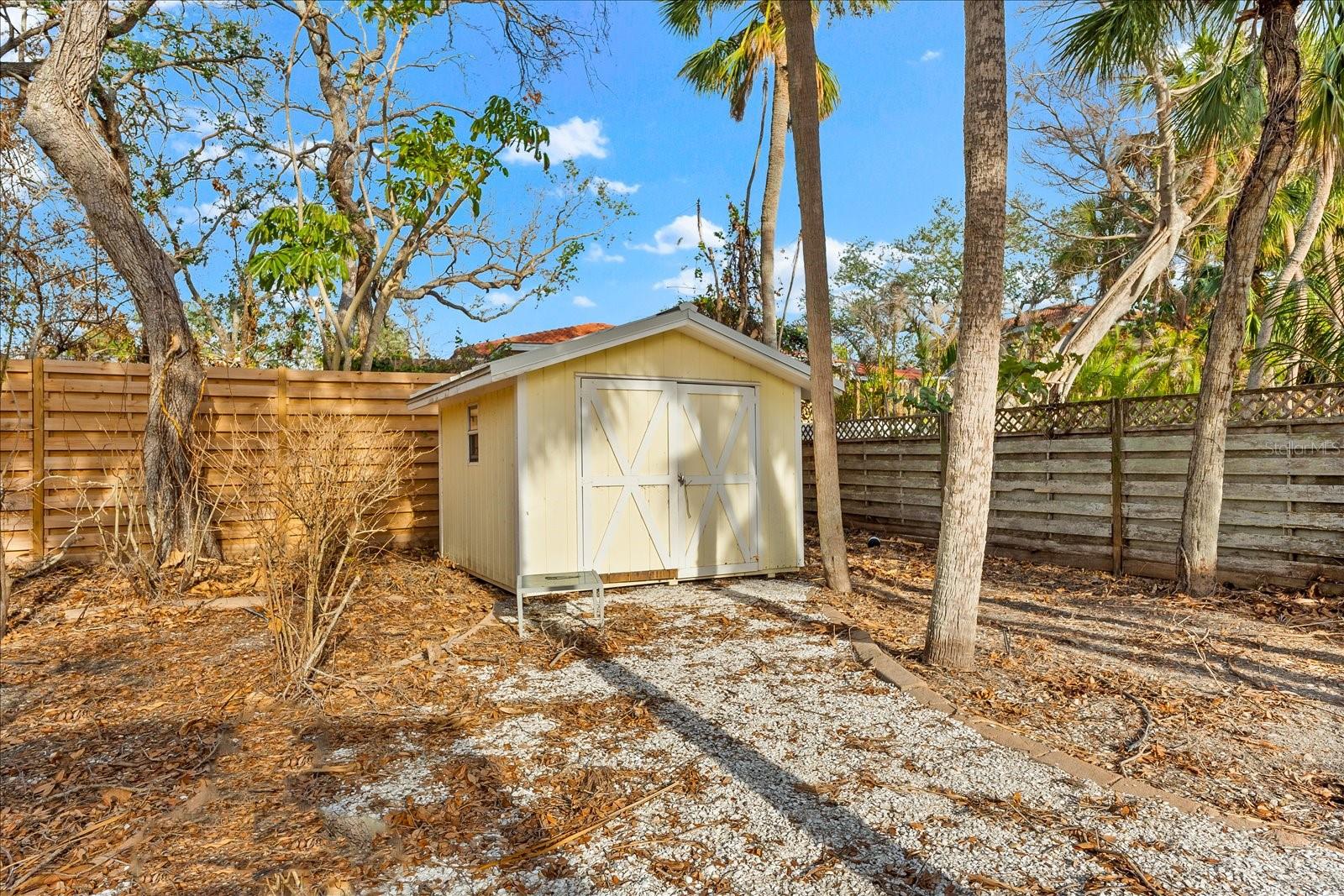 SIESTA BEACH - Residential