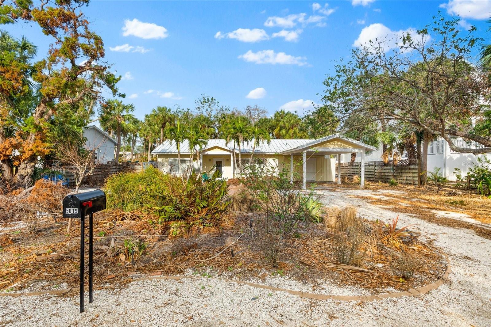 SIESTA BEACH - Residential