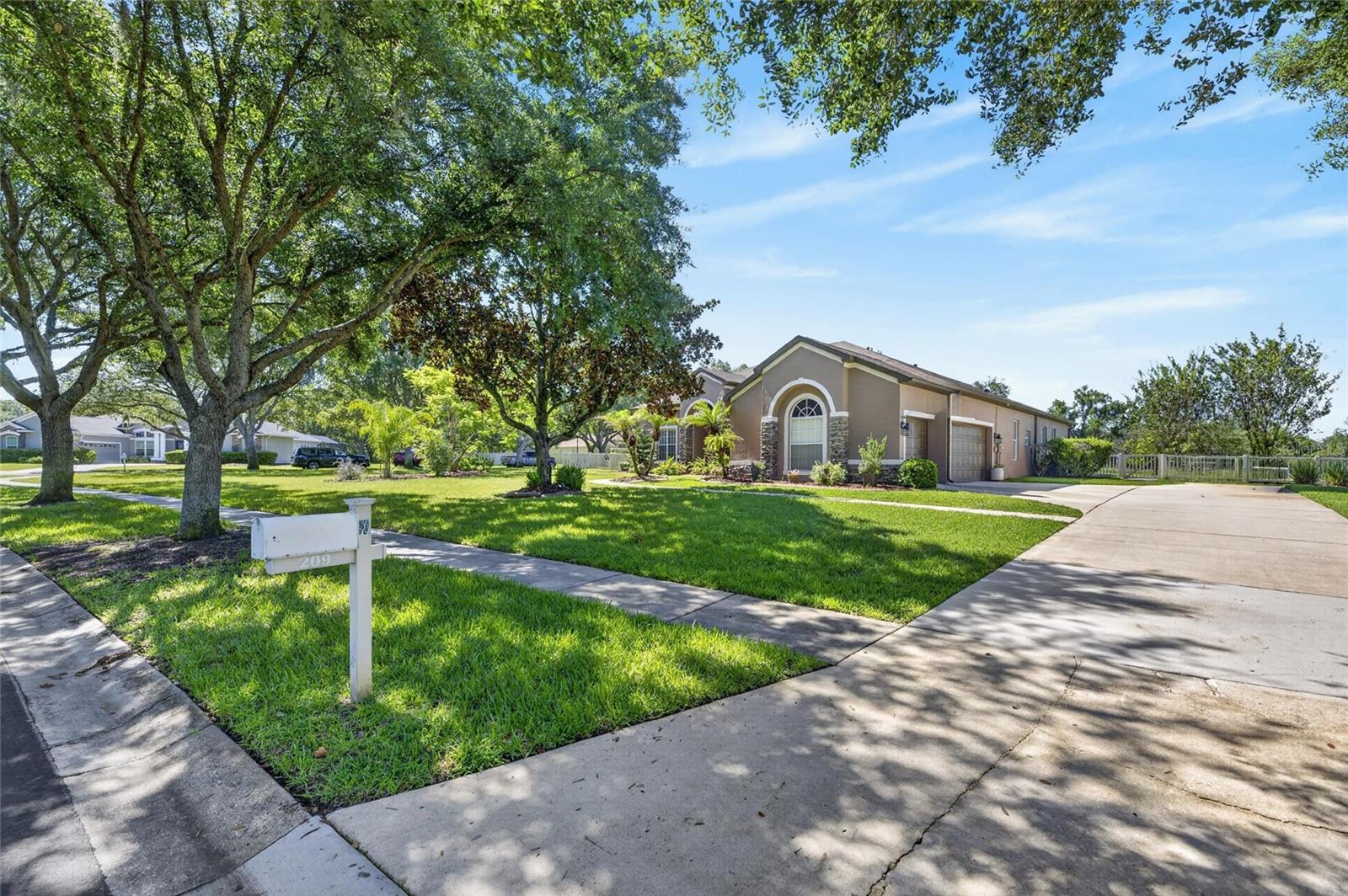 209 FOREST BREEZE AVENUE
