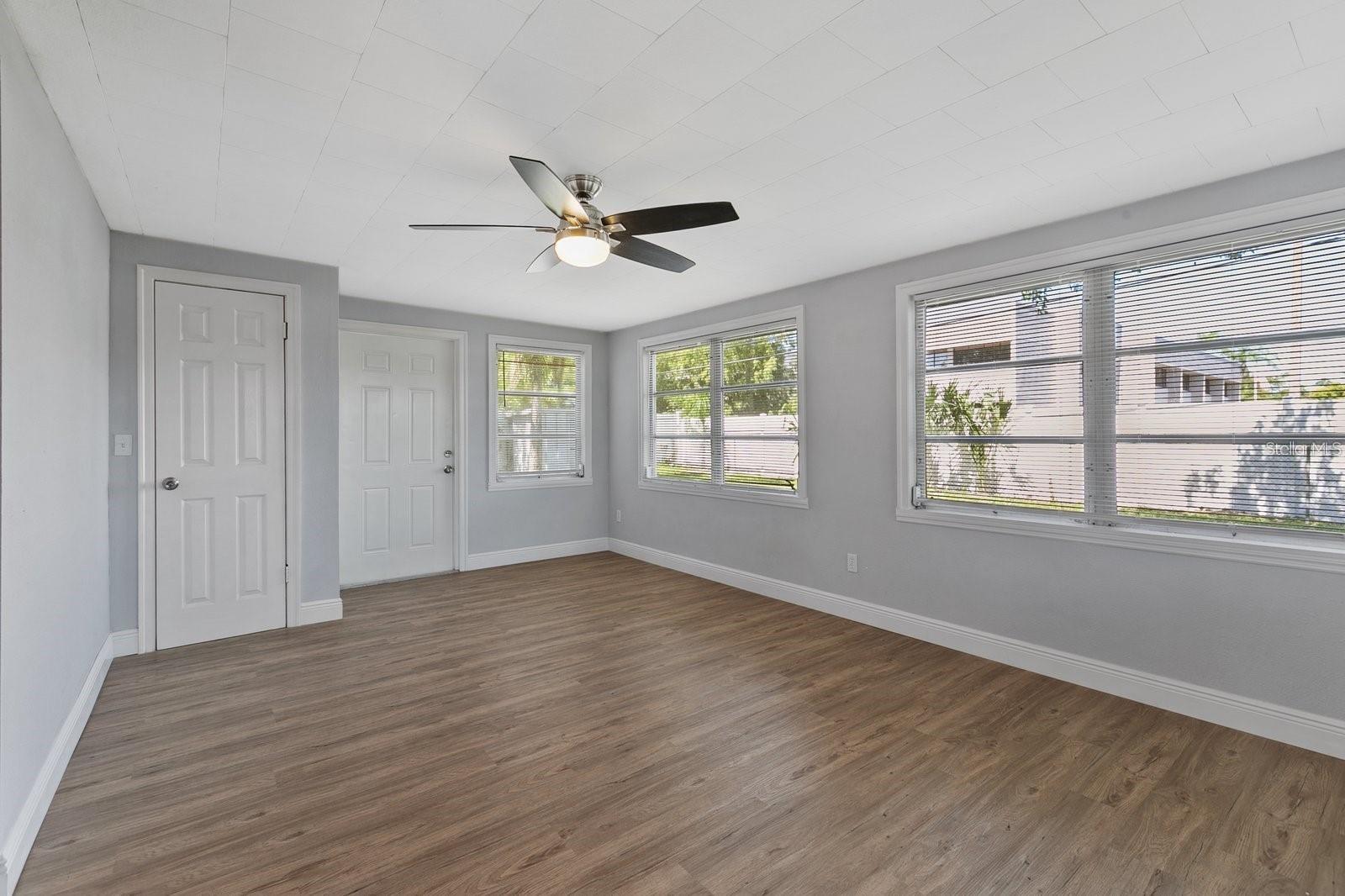 NEWPORT UNIT 1 - Residential