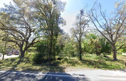 Photo of 2715 Griffin Road, Leesburg, FL 34748 (MLS # A4708386)