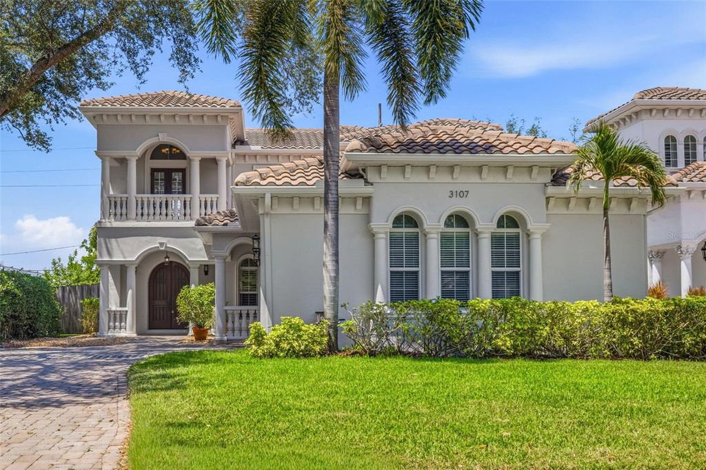 Photo of 3107 W Fountain Boulevard, Tampa, FL 33609 (MLS # TB8507616)
