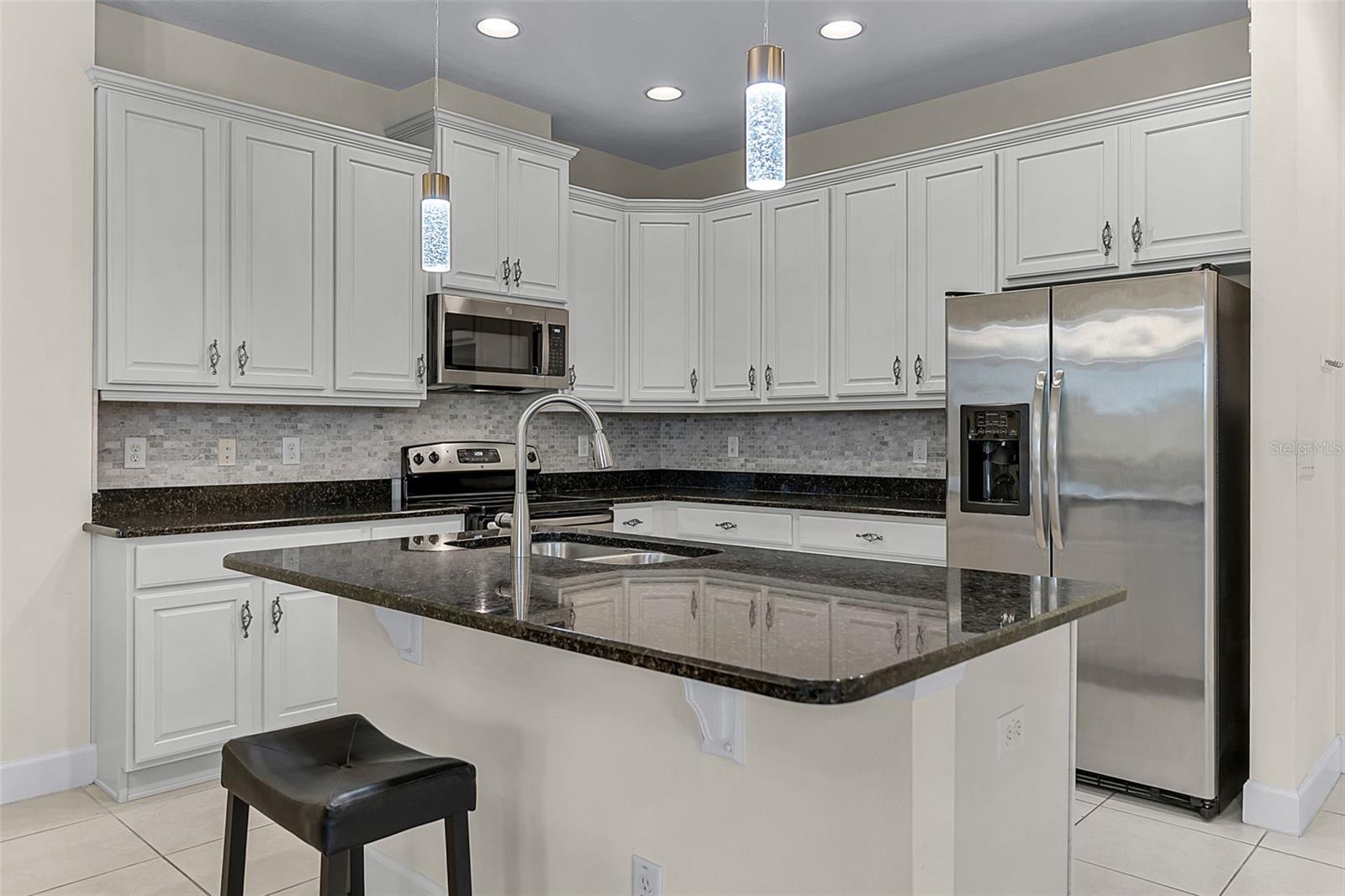 2504 SAPPHIRE GREENS LANE