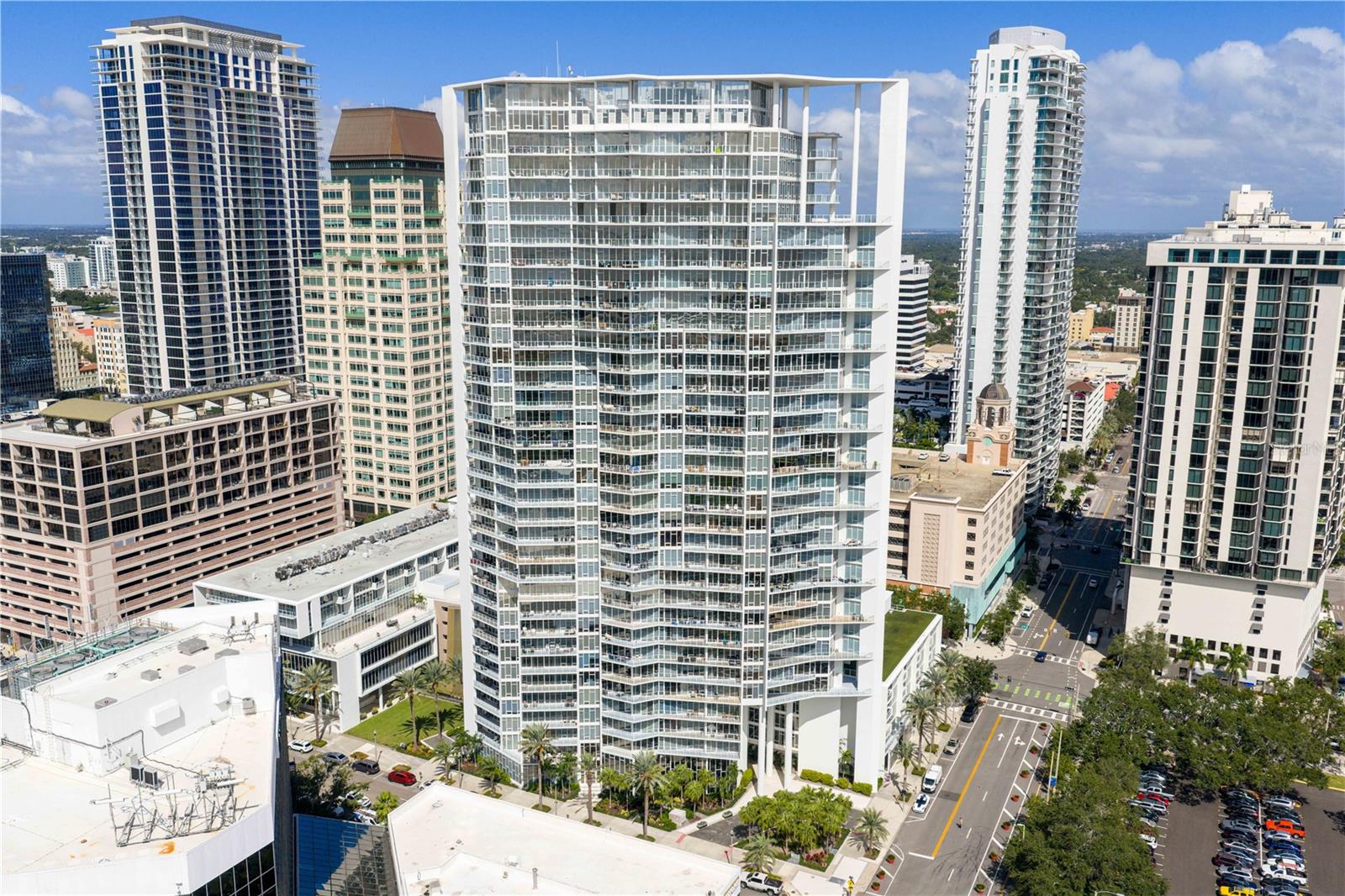 SIGNATURE PLACE CONDO - Residential