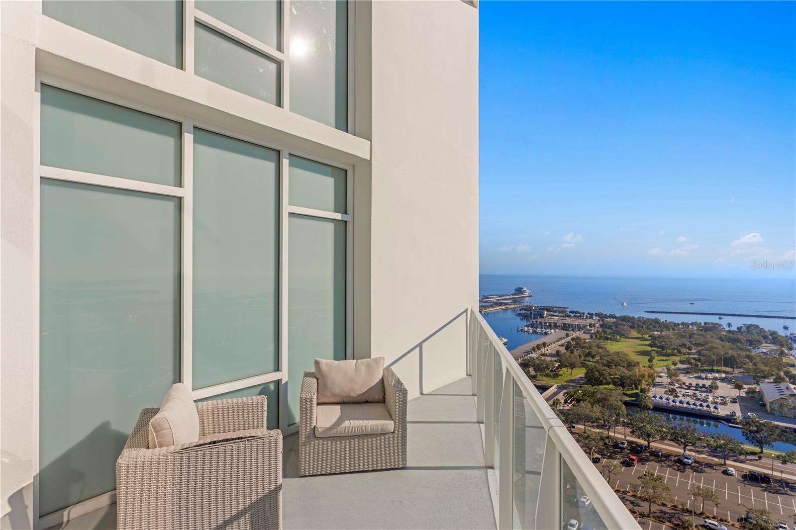 SIGNATURE PLACE CONDO - Residential