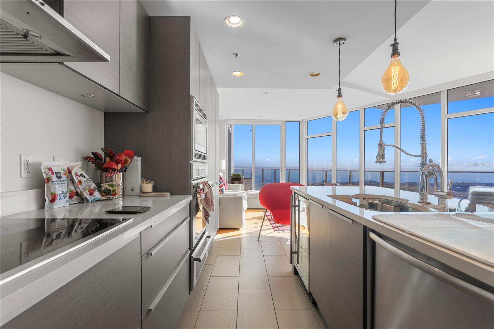 SIGNATURE PLACE CONDO - Residential