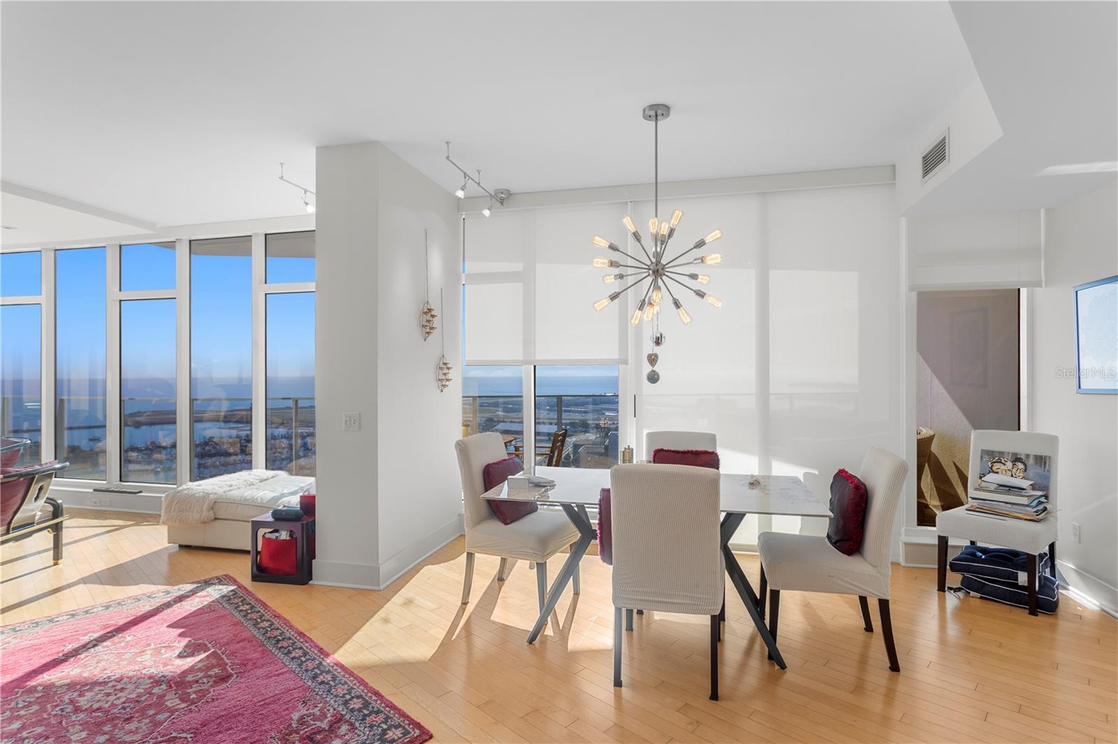 SIGNATURE PLACE CONDO - Residential