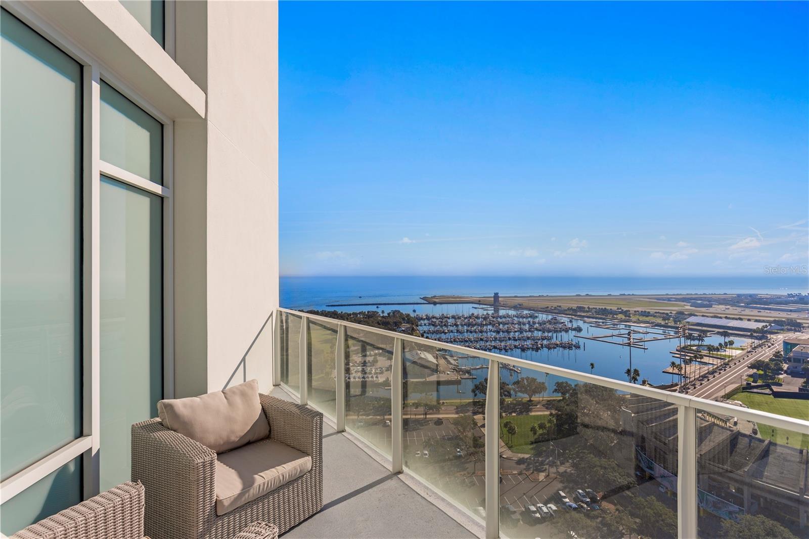 SIGNATURE PLACE CONDO - Residential