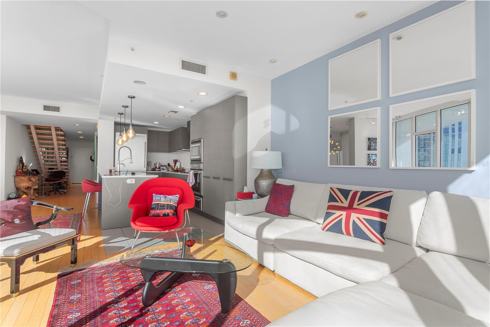 SIGNATURE PLACE CONDO - Residential