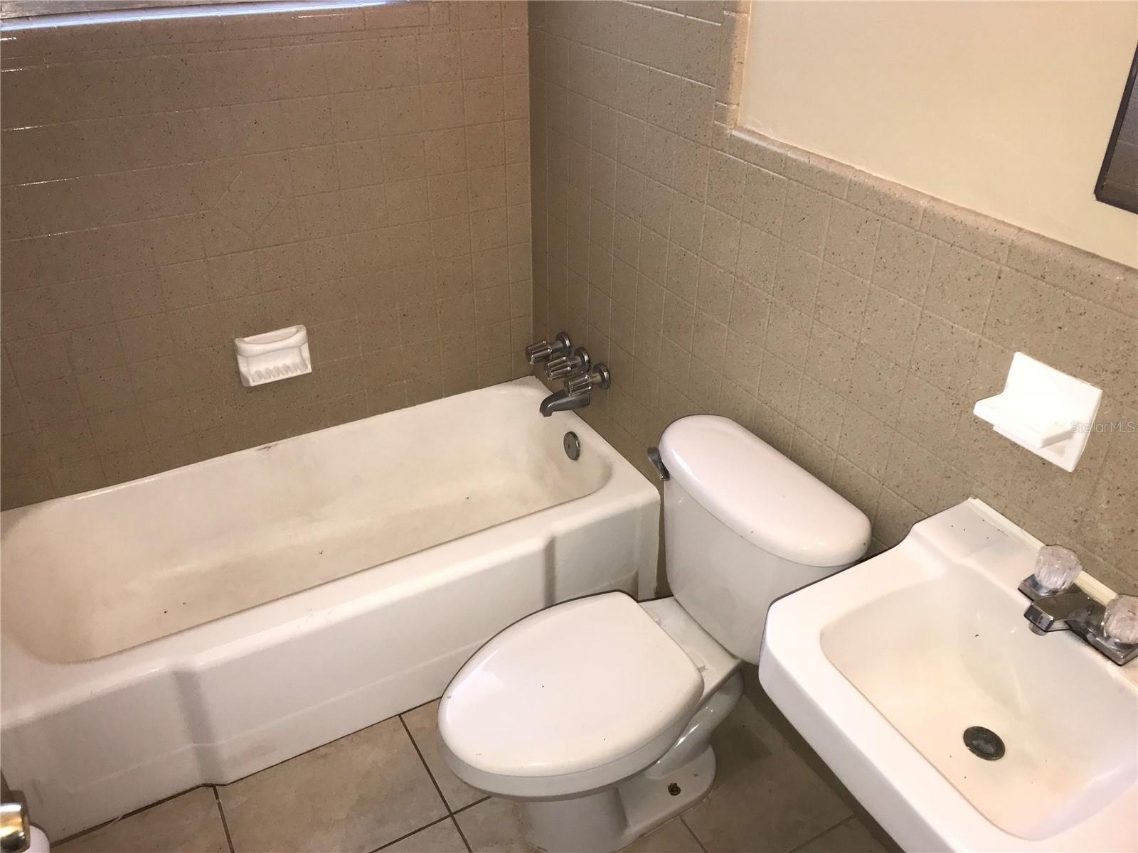 WORNS PARK - Residential Lease