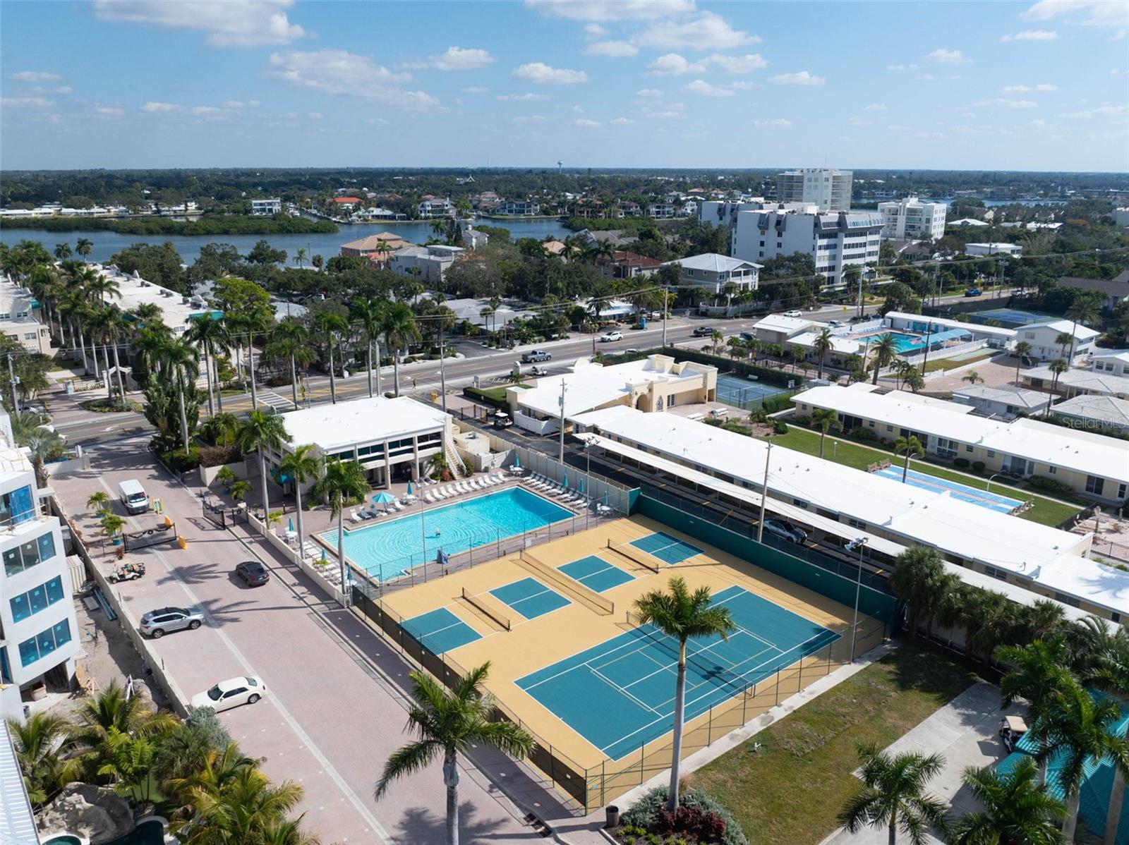 PALM BAY CLUB I - Residential